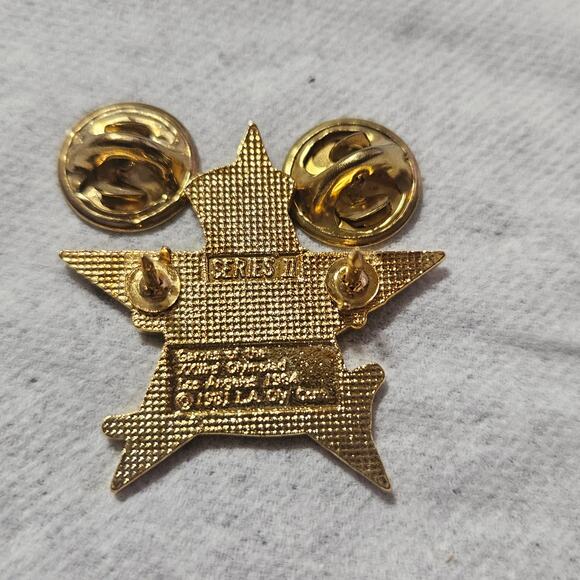 1984 Las Angeles Olympic Game Pin - Picture 2 of 2